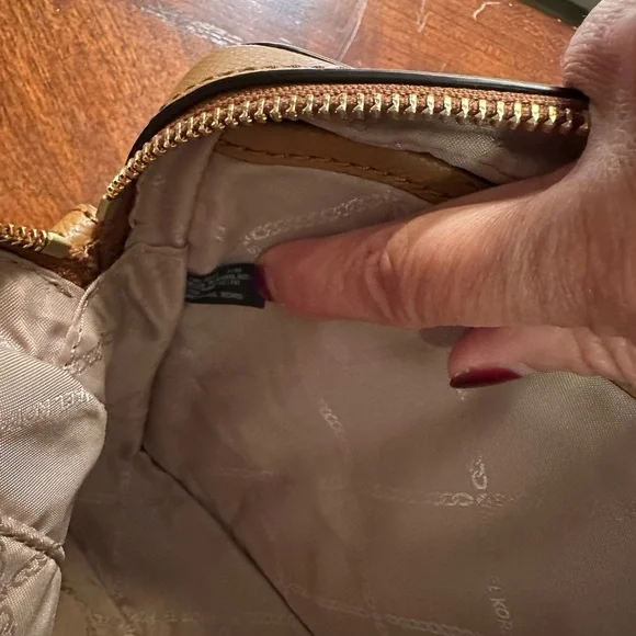 Michael Kors Jet Set Large East West Crossbody Bag Metallic Gold Signature NWT - Picture 12 of 14